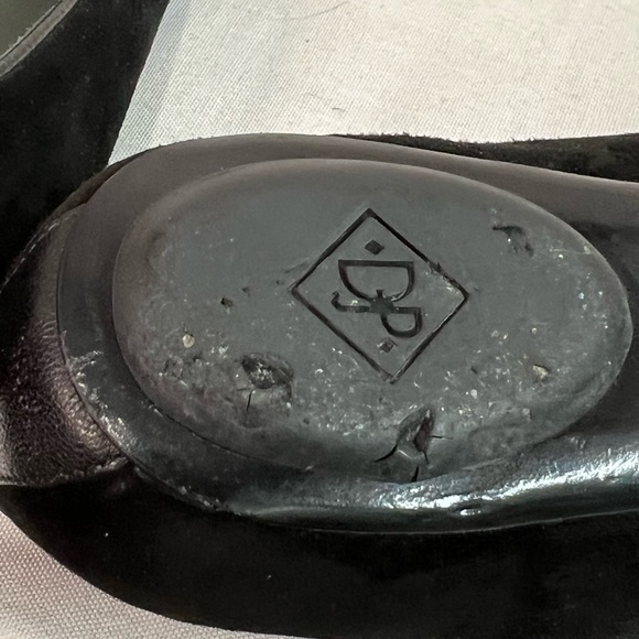 Donald J Pliner black suede Henna Mary Jane flats size 9 minor heel flaw - Picture 15 of 15